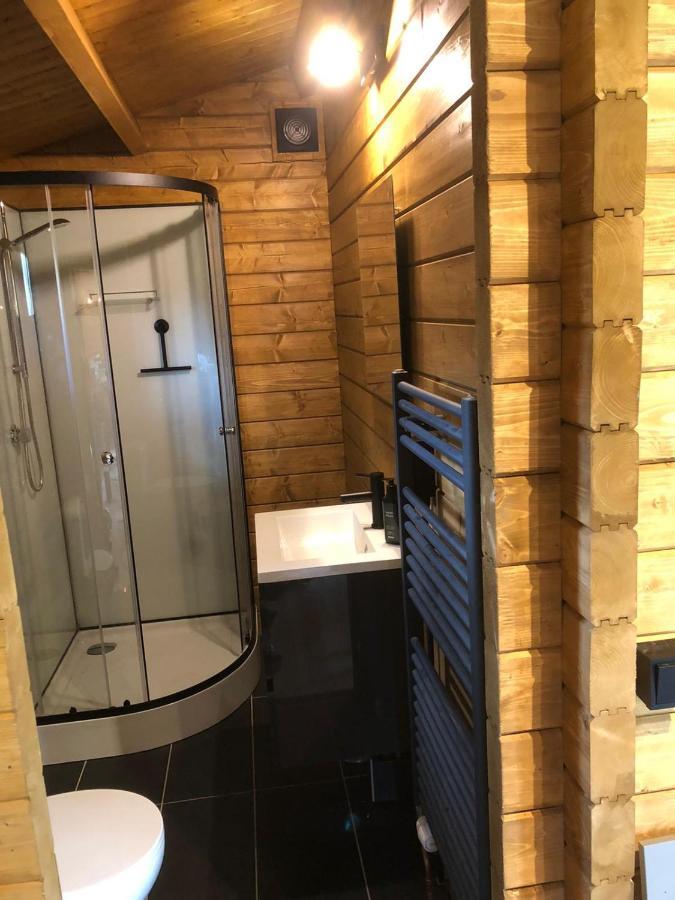 3 Slaapkamer Blokhut Met Opgemaakte Bedden Villa Putten Dış mekan fotoğraf