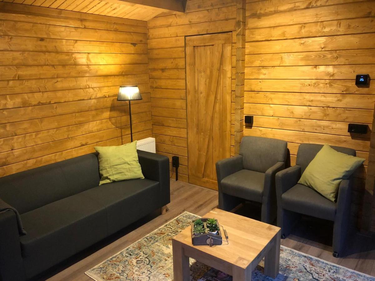 3 Slaapkamer Blokhut Met Opgemaakte Bedden Villa Putten Dış mekan fotoğraf
